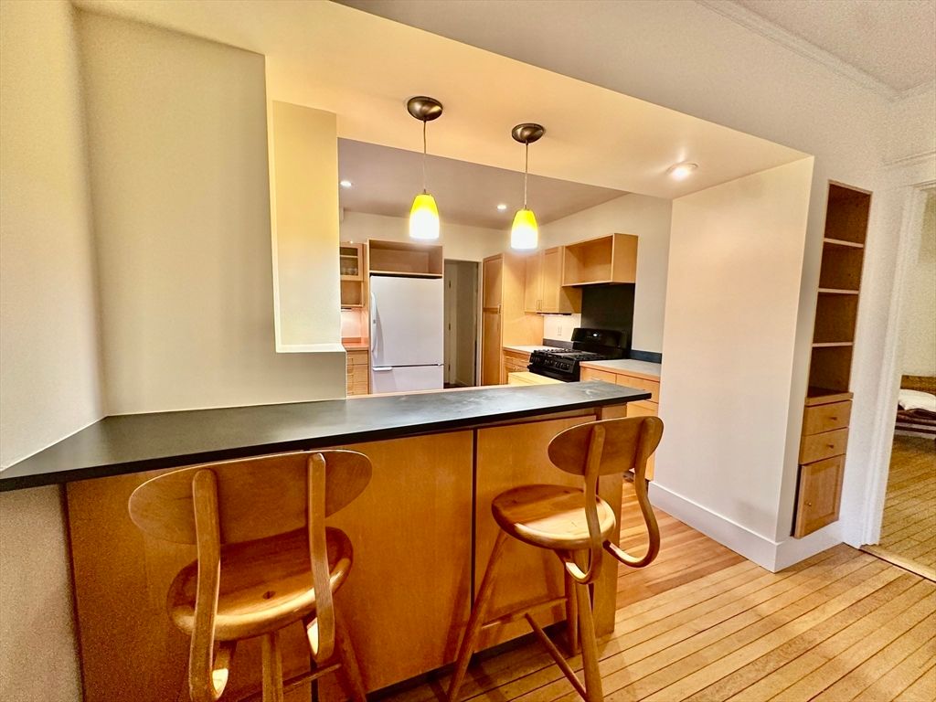 Interior, Kitchen, Pendant Lights, Recessed Lighting, Wood Texture Flooring