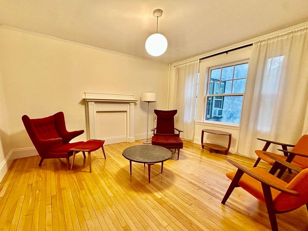 Interior, Pendant Lights, Wood Texture Flooring