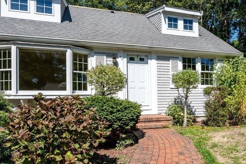Exterior, Facade, Cape Cod