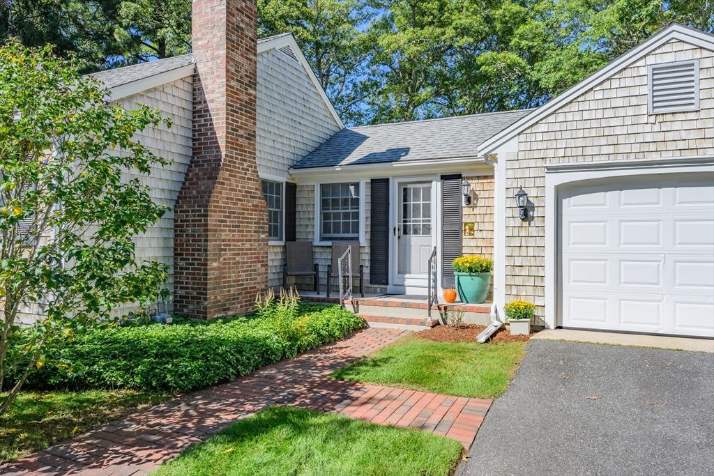 Attached, Exterior, Facade, Brick Facade, Cape Cod