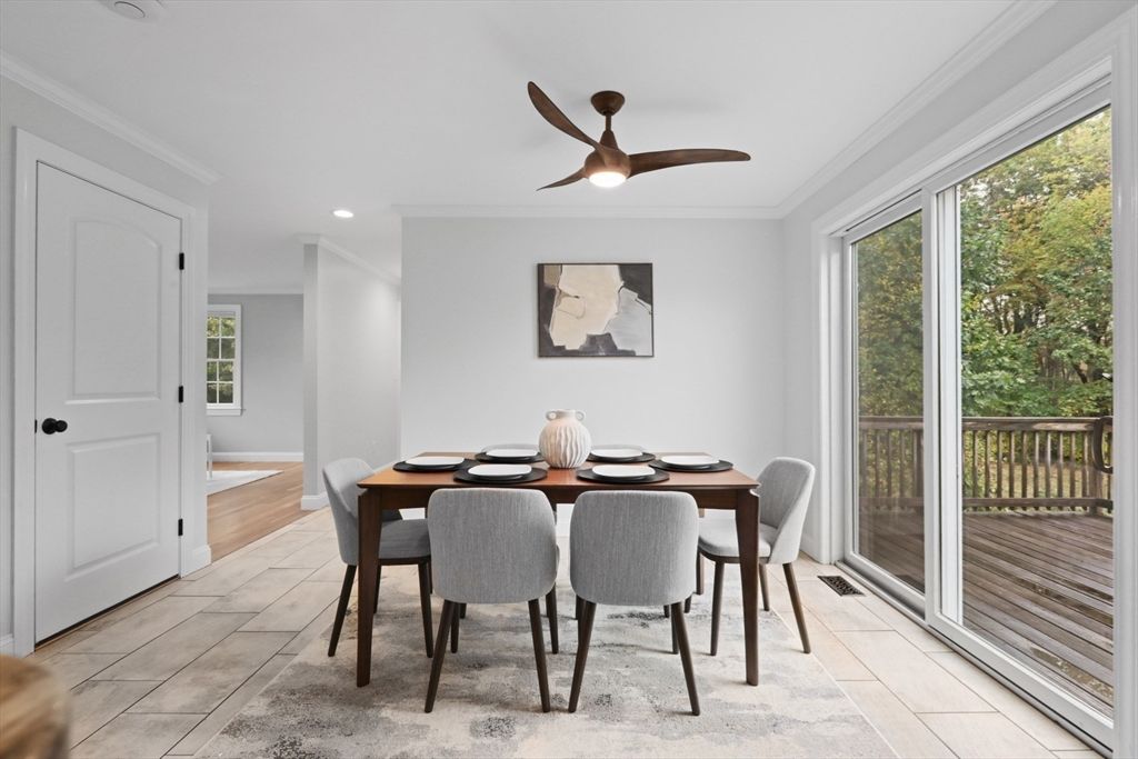 Dining room, Interior, Recessed Lighting, Wood Texture Flooring