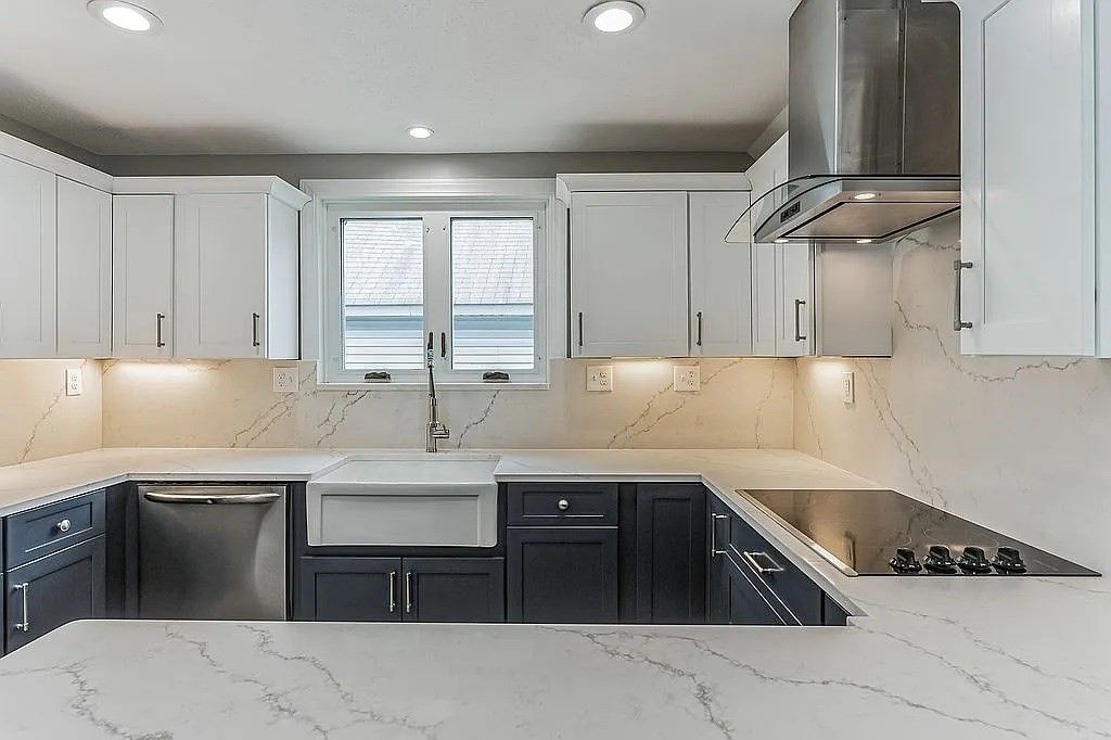 Interior, Kitchen, Marble Walls, Recessed Lighting
