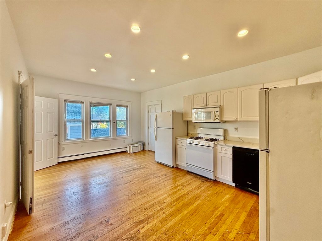 Interior, Kitchen, Recessed Lighting, Wood Texture Flooring