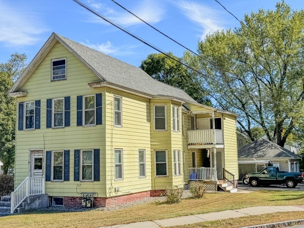 Exterior, Facade, Queen Anne Victorian