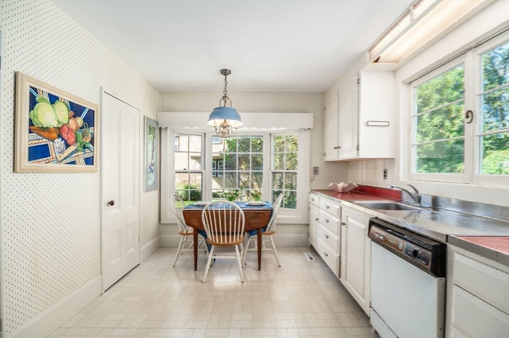 Dining room, Interior, Kitchen, Pendant Lights