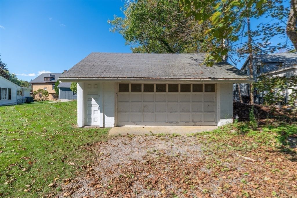 Backyard, Detached Garage, Exterior