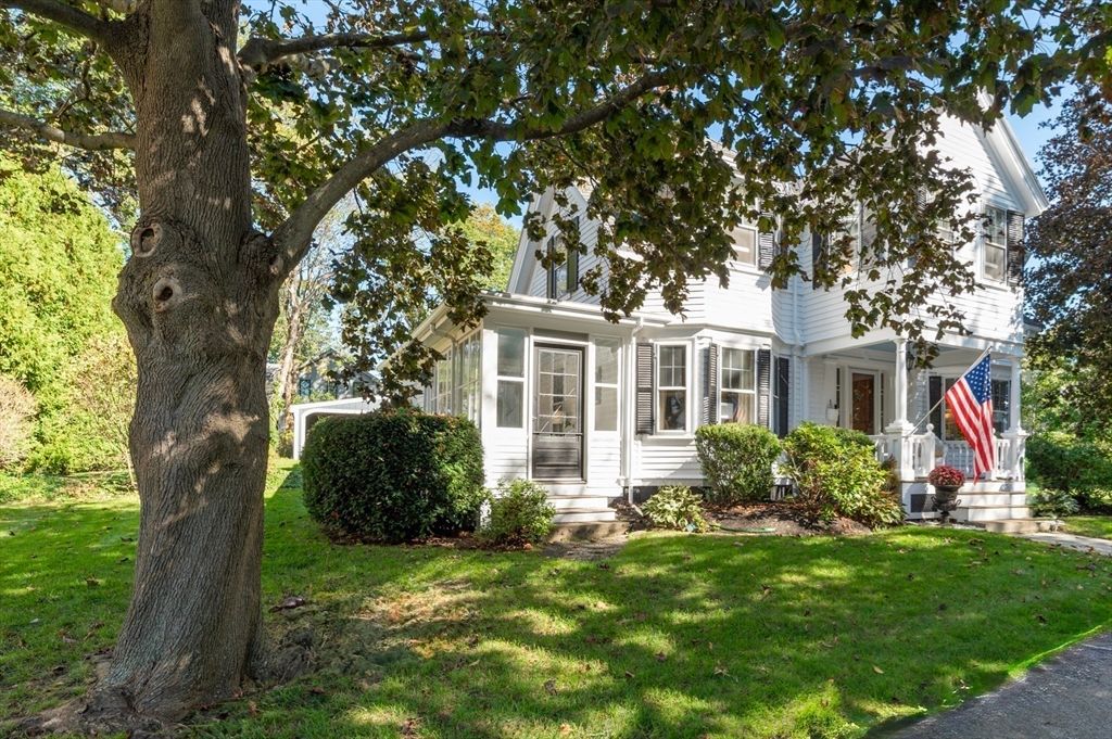 Exterior, Facade, Cape Cod
