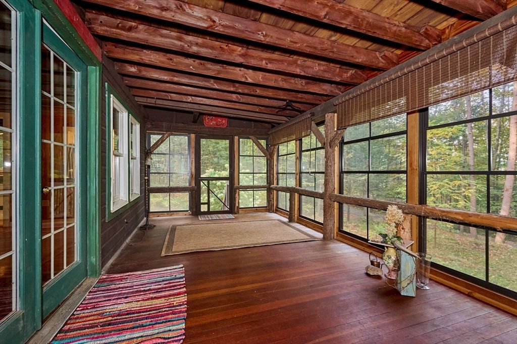 Empty room, Interior, Sun Room, Wooden Beams, Wooden Ceilings, Wood Texture Flooring