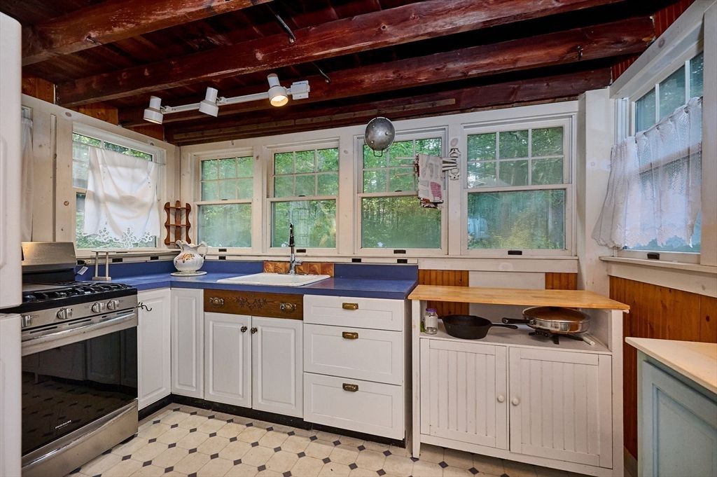 Interior, Kitchen, Stainless Steel Appliances, Wooden Beams, Wooden Ceilings