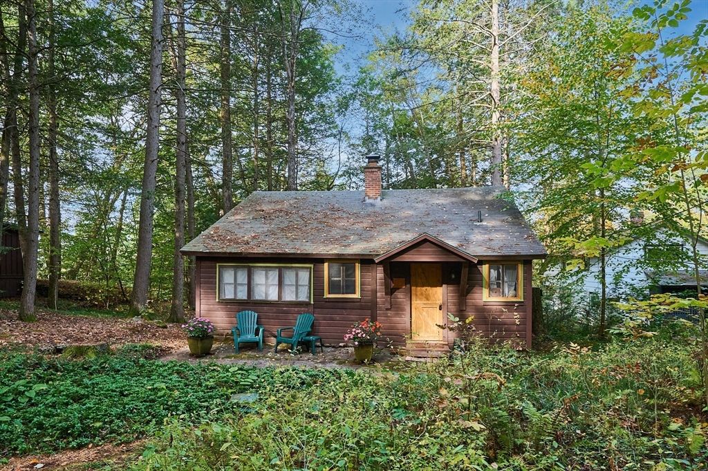 Backyard, Exterior, Facade, Cape Cod