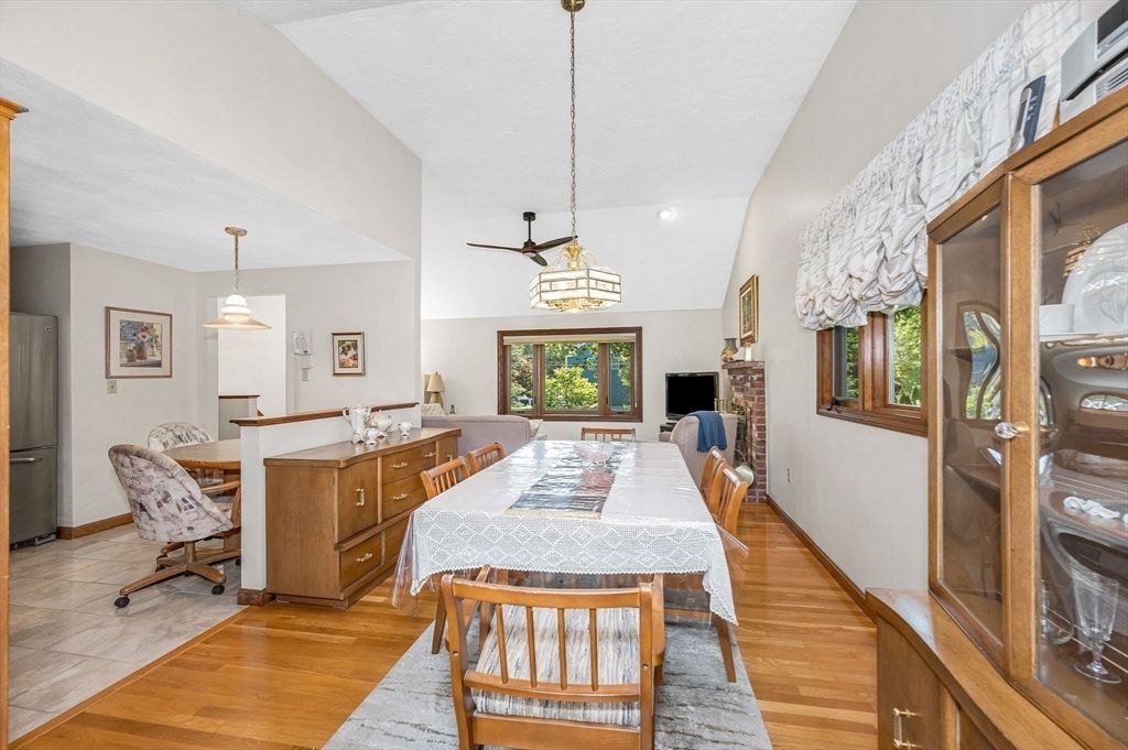 Dining room, Interior, Pendant Lights, Recessed Lighting, Wood Texture Flooring