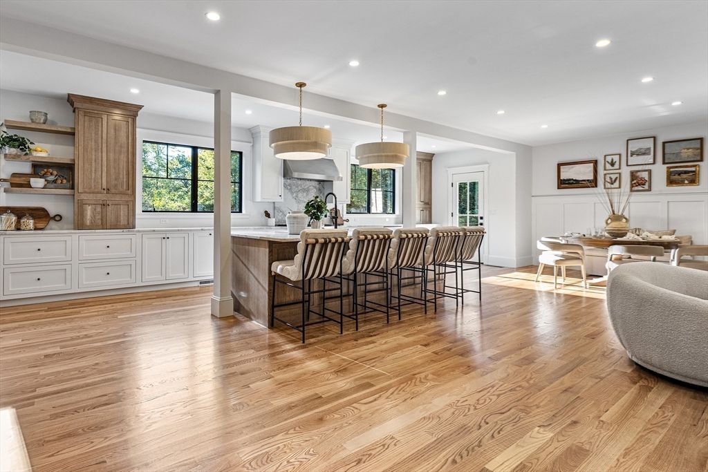 Dining room, Interior, Kitchen, Pendant Lights, Recessed Lighting, Wood Texture Flooring