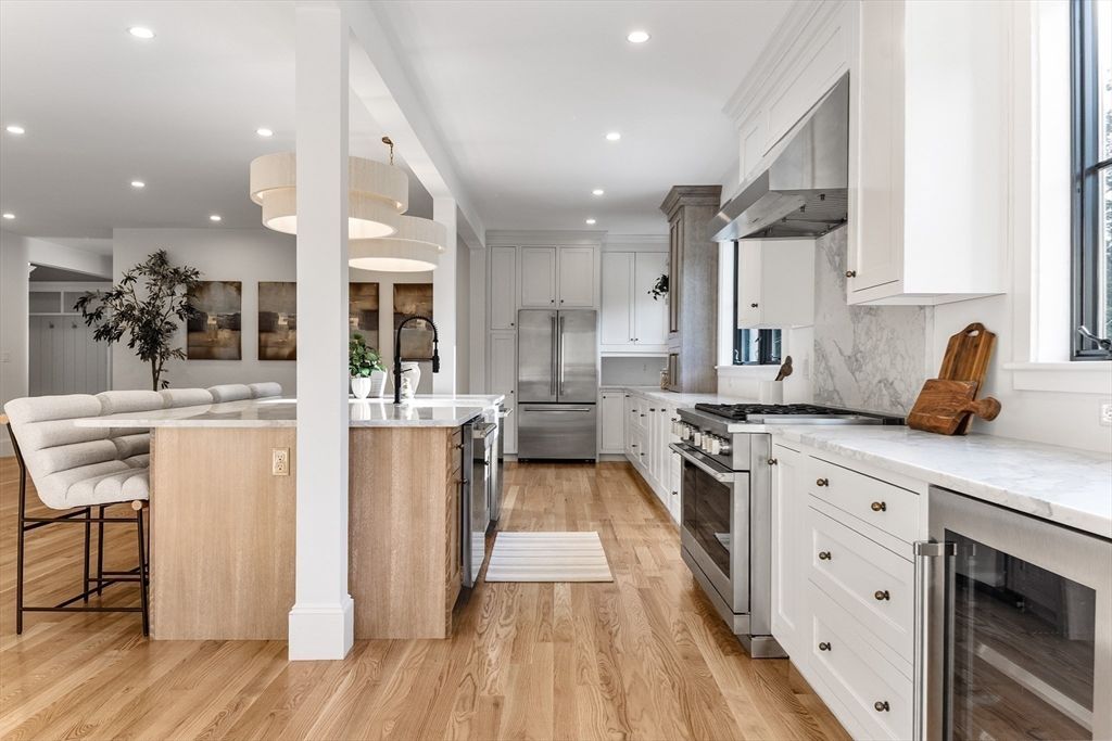 Interior, Kitchen, Living room, Pendant Lights, Recessed Lighting, Stainless Steel Appliances, Wood Texture Flooring