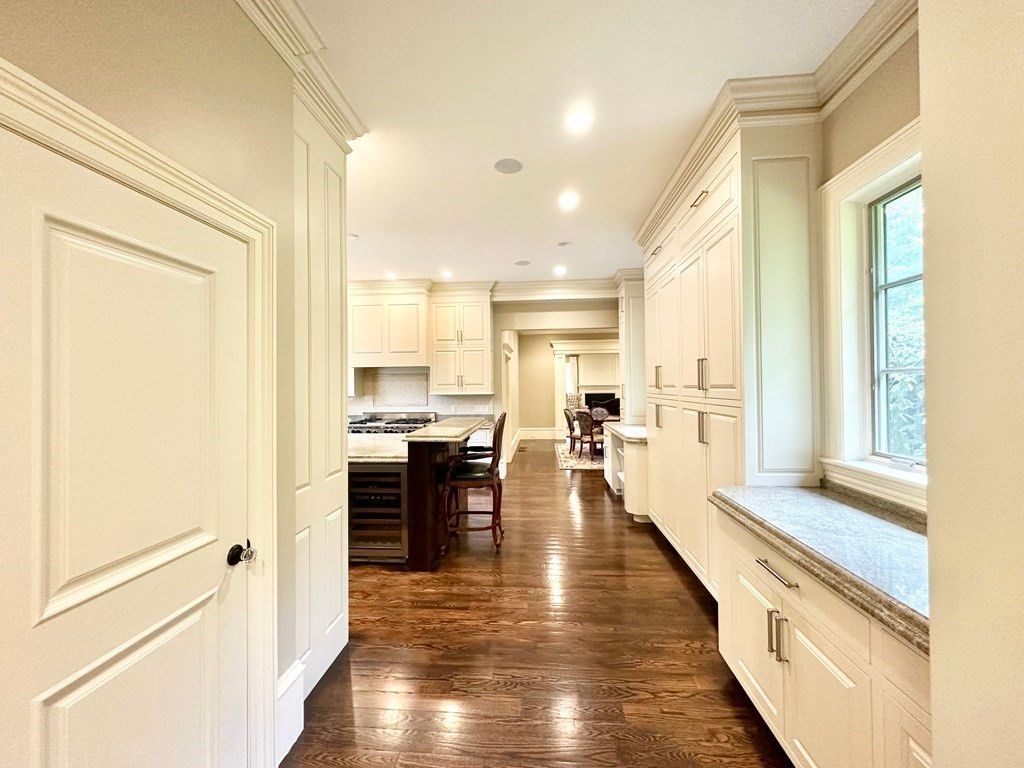 Dining room, Interior, Kitchen, Recessed Lighting, Wood Texture Flooring