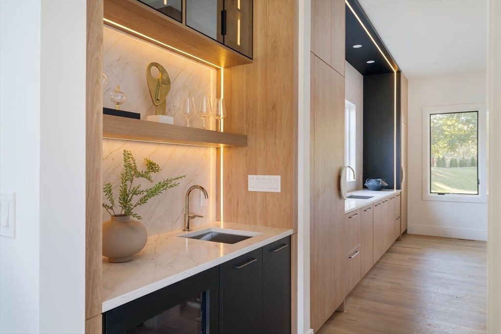 Interior, Kitchen, Recessed Lighting, Wood Texture Flooring