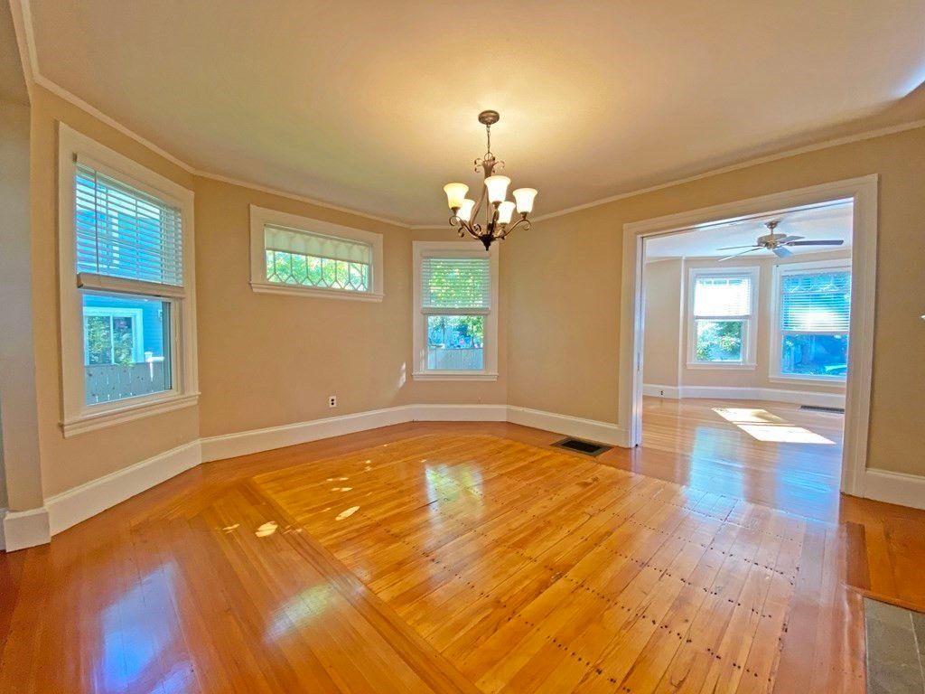 Chandelier, Empty room, Interior, Wood Texture Flooring