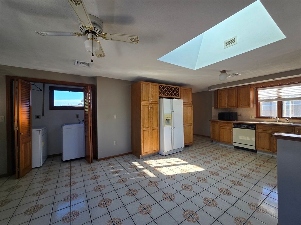 Interior, Kitchen, Washer