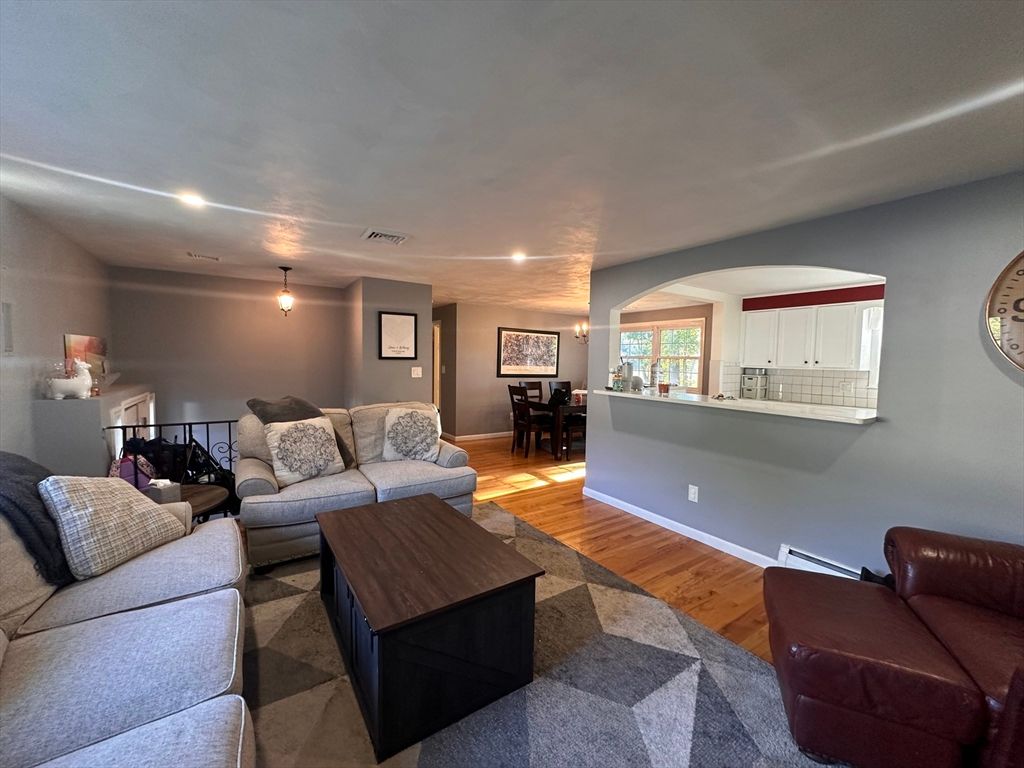 Dining room, Interior, Living room, Recessed Lighting, Wood Texture Flooring