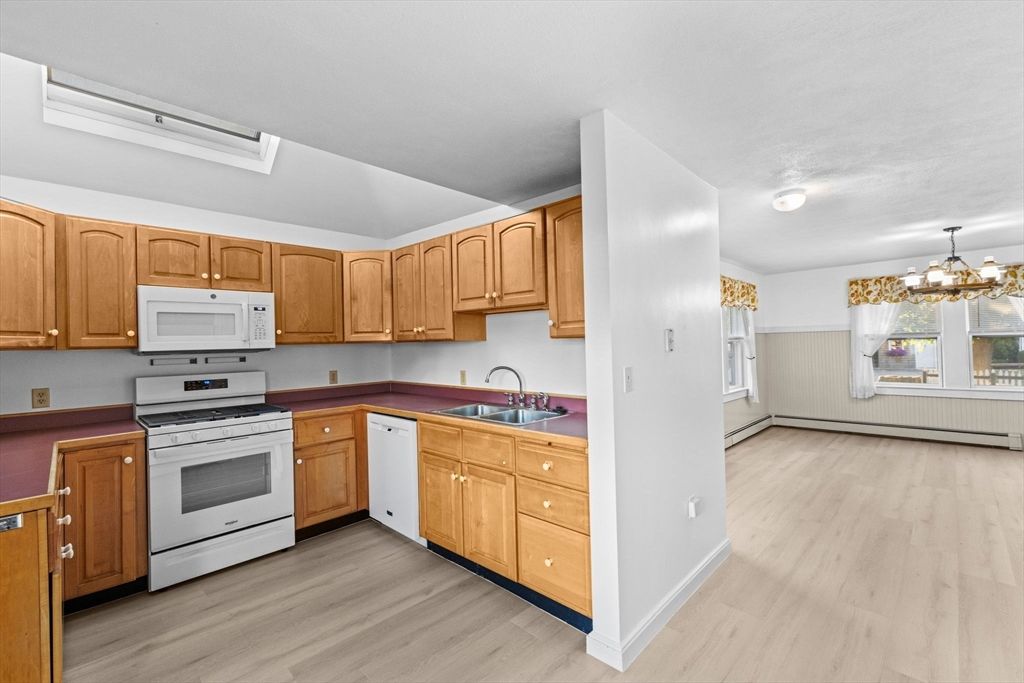 Interior, Kitchen, Pendant Lights, Wood Texture Flooring