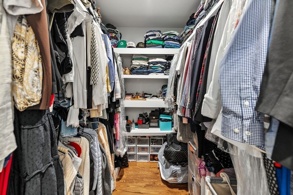 Interior, Walk-in Closets, Wood Texture Flooring