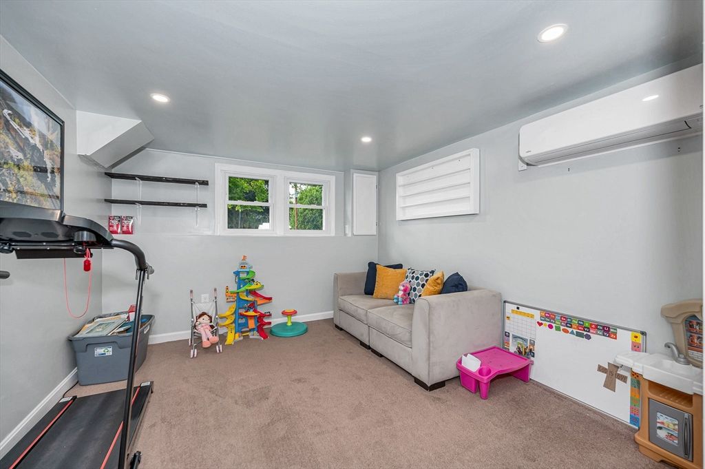 Fitness Equipment, Interior, Recessed Lighting