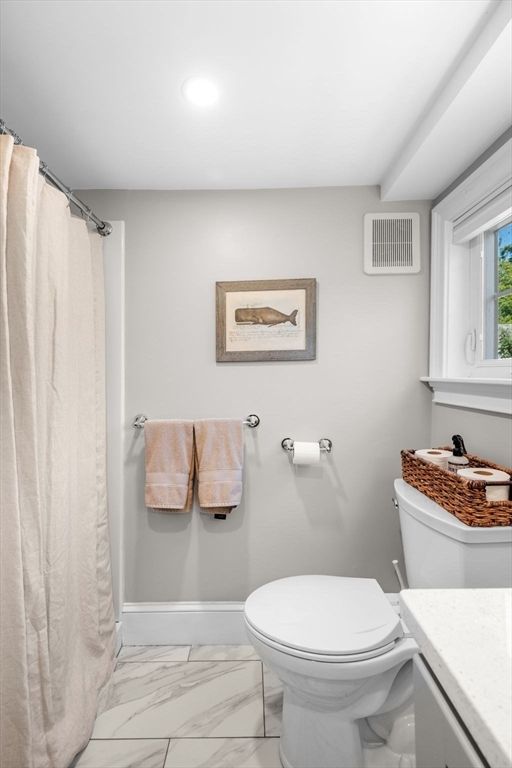 Bathroom, Interior, Marble, Recessed Lighting