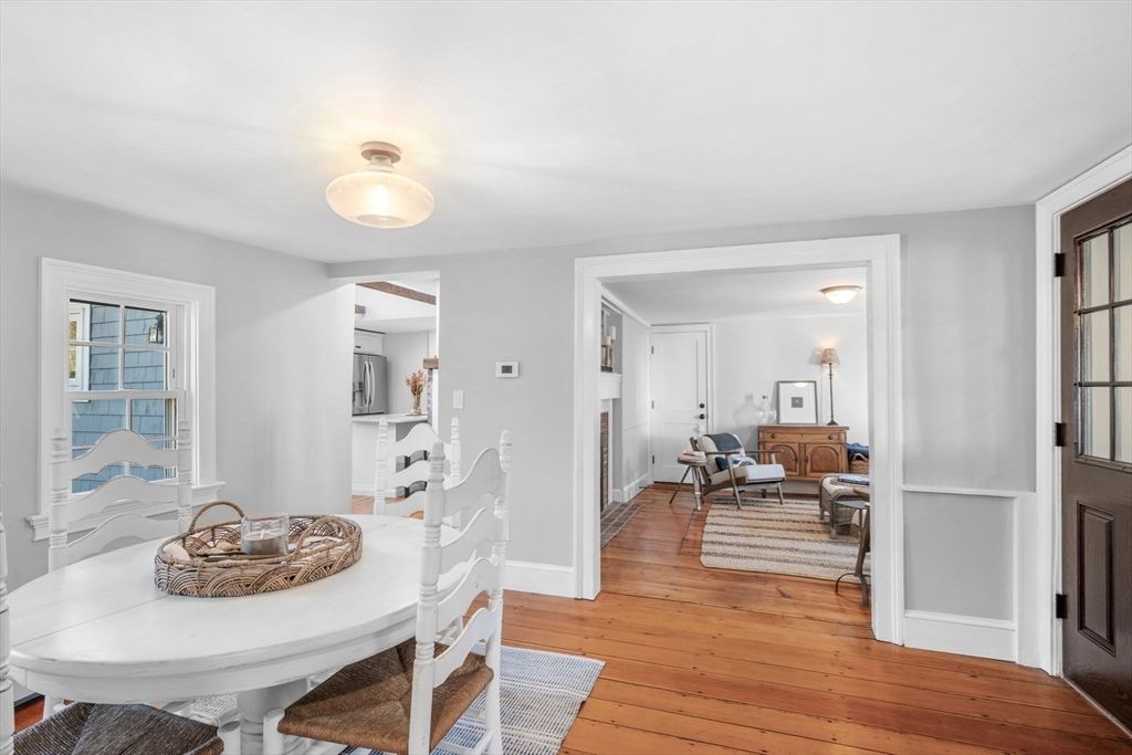 Dining room, Interior, Wood Texture Flooring