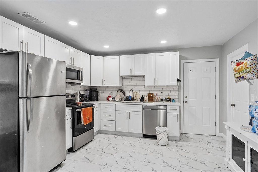 Interior, Kitchen, Marble, Recessed Lighting, Stainless Steel Appliances