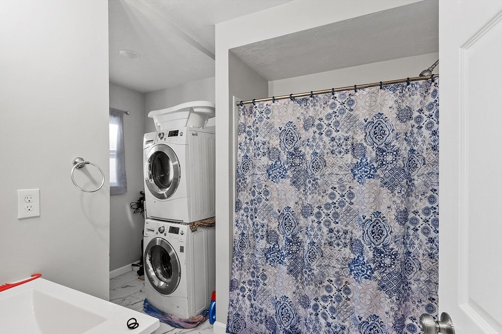 Bathroom, Interior, Utility Closets, Washer
