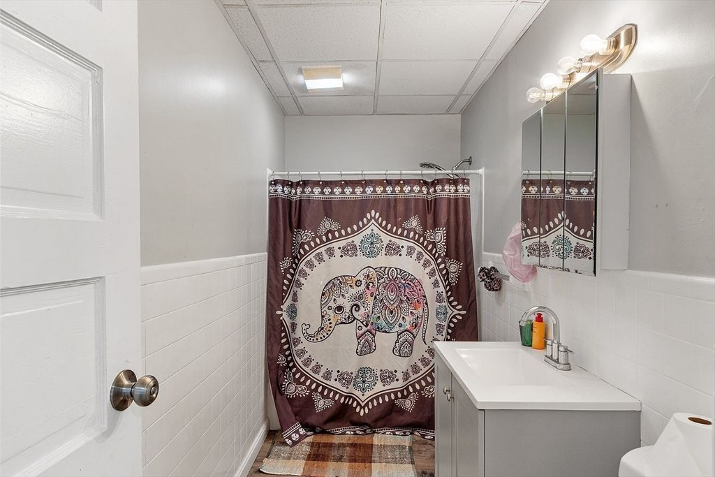 Bathroom, Interior, Wood Texture Flooring
