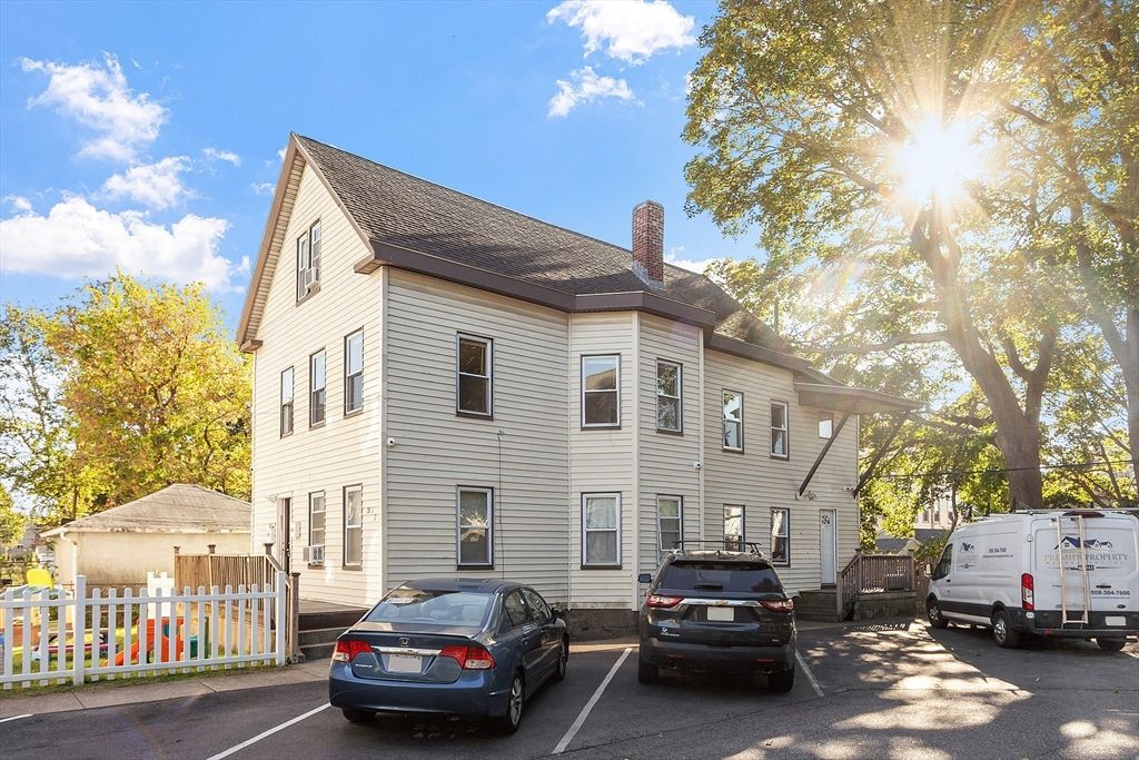 Detached Garage, Exterior