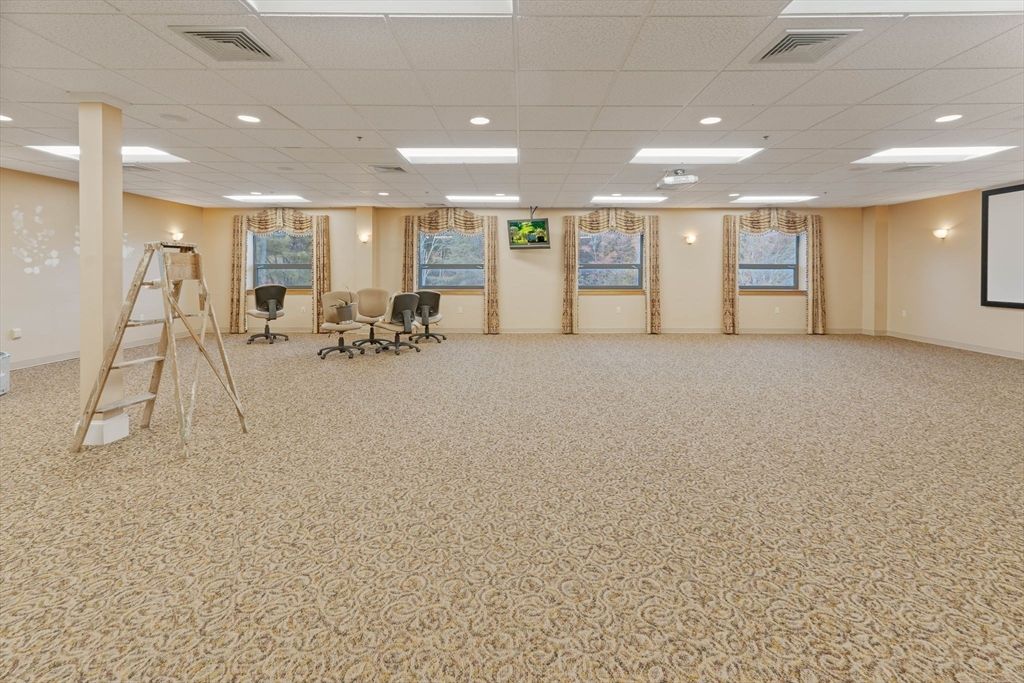 Empty room, Interior, Recessed Lighting