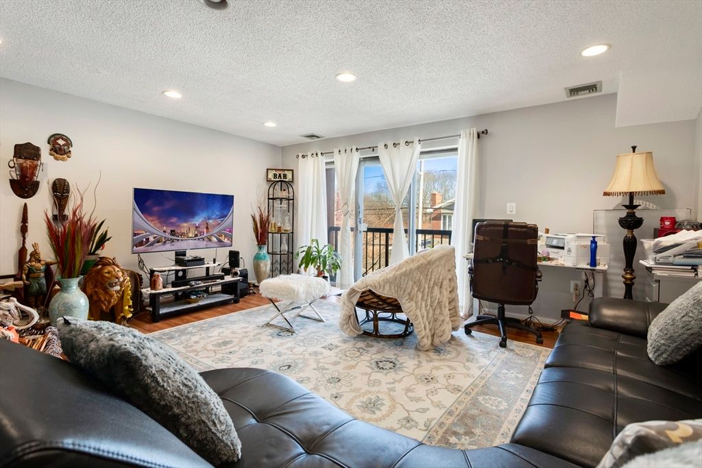 Home Office, Interior, Living room, Recessed Lighting, Wood Texture Flooring