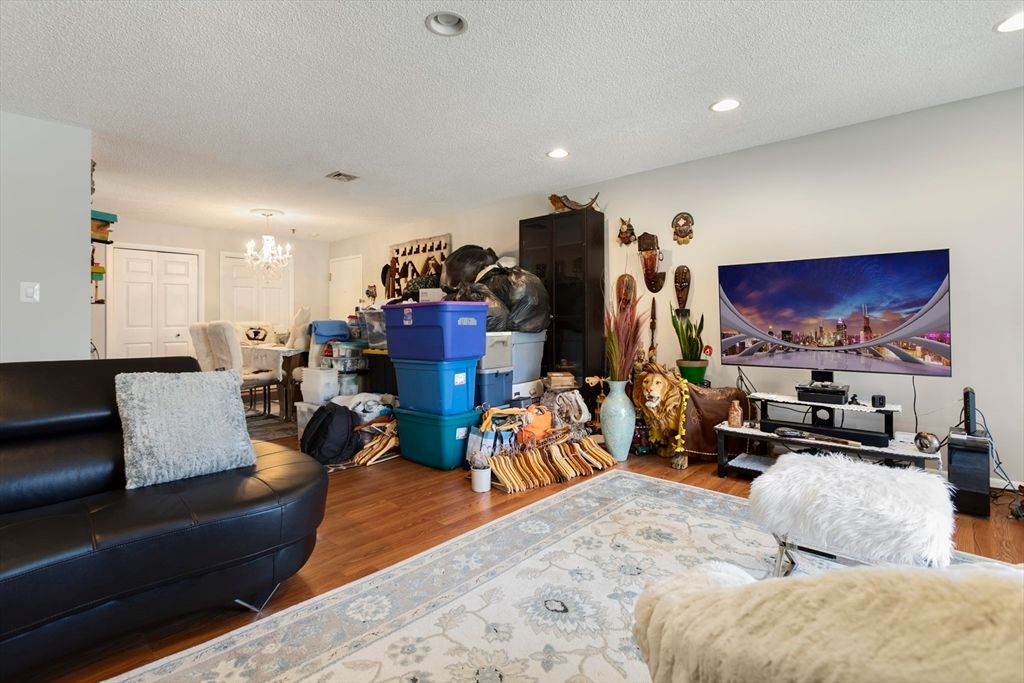 Chandelier, Dining room, Interior, Living room, Recessed Lighting, Wood Texture Flooring