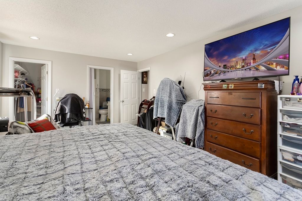 Bedroom, Fitness Equipment, Interior, Recessed Lighting