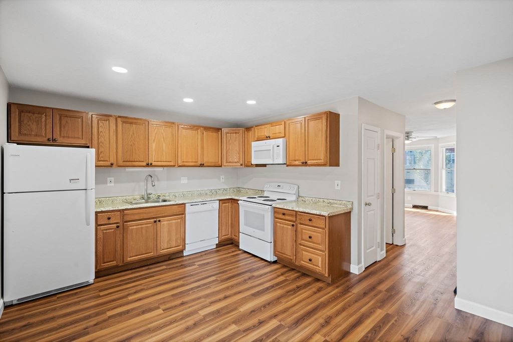 Interior, Kitchen, Recessed Lighting, Wood Texture Flooring