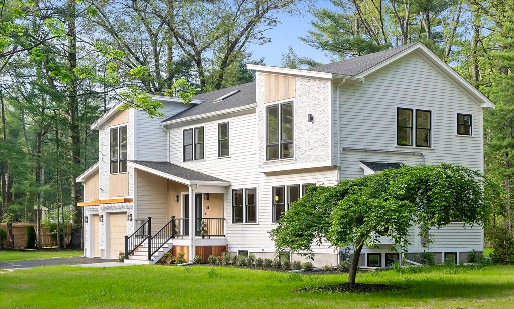 Attached, Exterior, Facade, Farmhouse