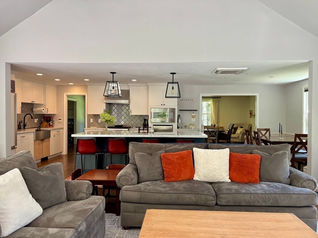 Dining room, Interior, Kitchen, Living room, Pendant Lights, Recessed Lighting, Stainless Steel Appliances, Wood Texture Flooring