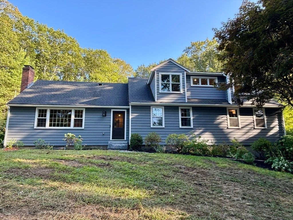 Backyard, Exterior, Facade, Cape Cod