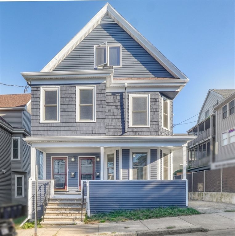 Exterior, Facade, Queen Anne Victorian