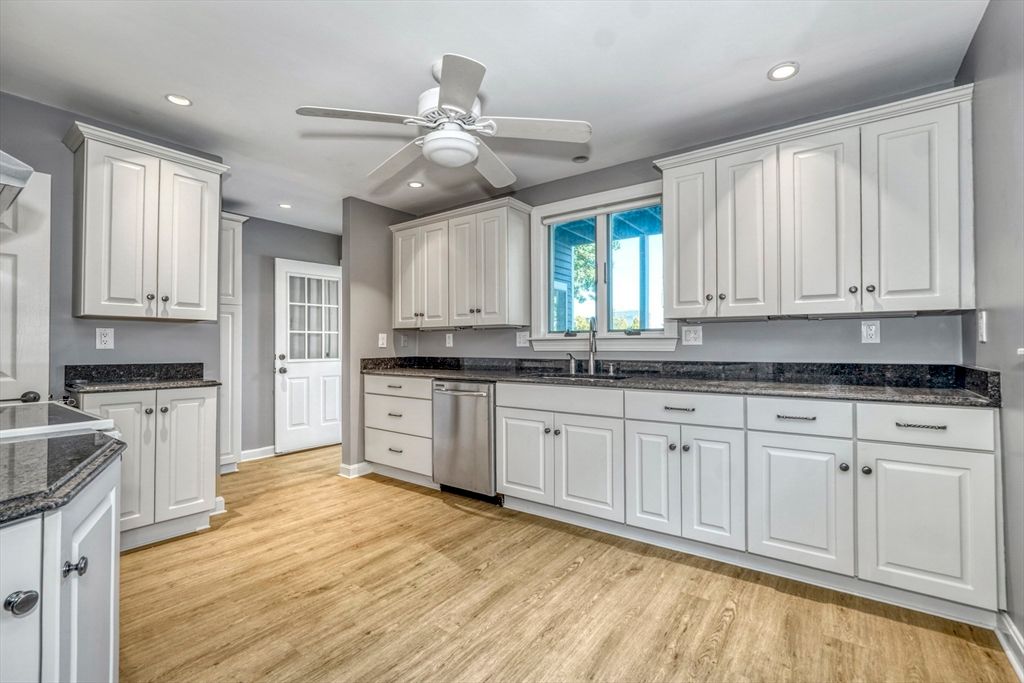 Interior, Kitchen, Recessed Lighting, Wood Texture Flooring