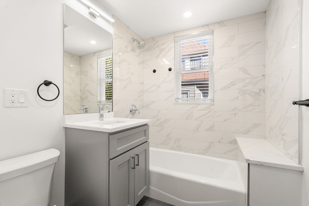 Bathroom, Interior, Marble Walls, Recessed Lighting
