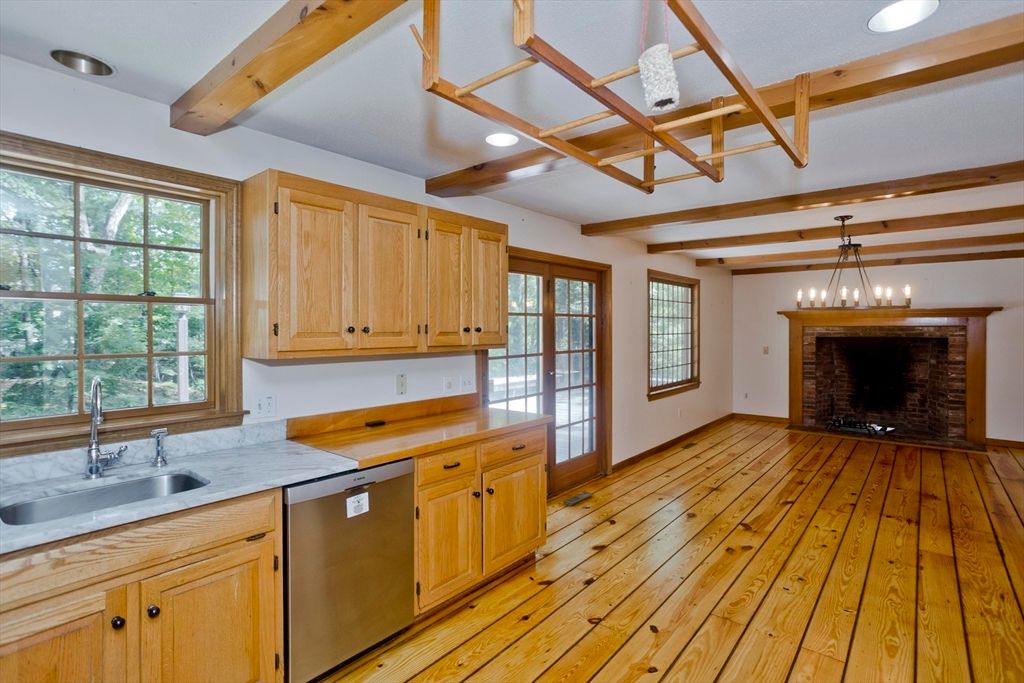 Interior, Kitchen, Pendant Lights, Recessed Lighting, Wooden Beams, Wood Texture Flooring