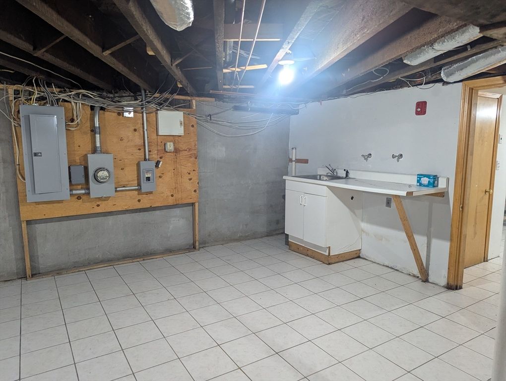 Interior, Washer