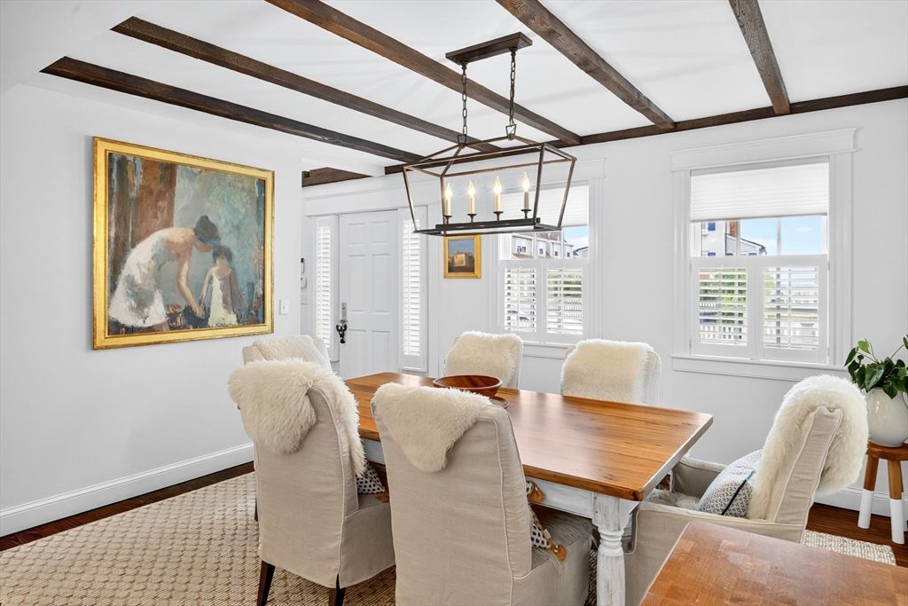 Dining room, Interior, Pendant Lights, Wooden Beams