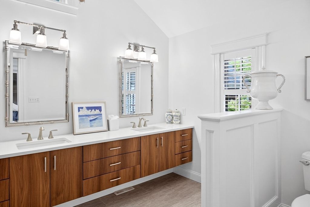 Bathroom, Dual Sink Vanities, Interior, Wood Texture Flooring
