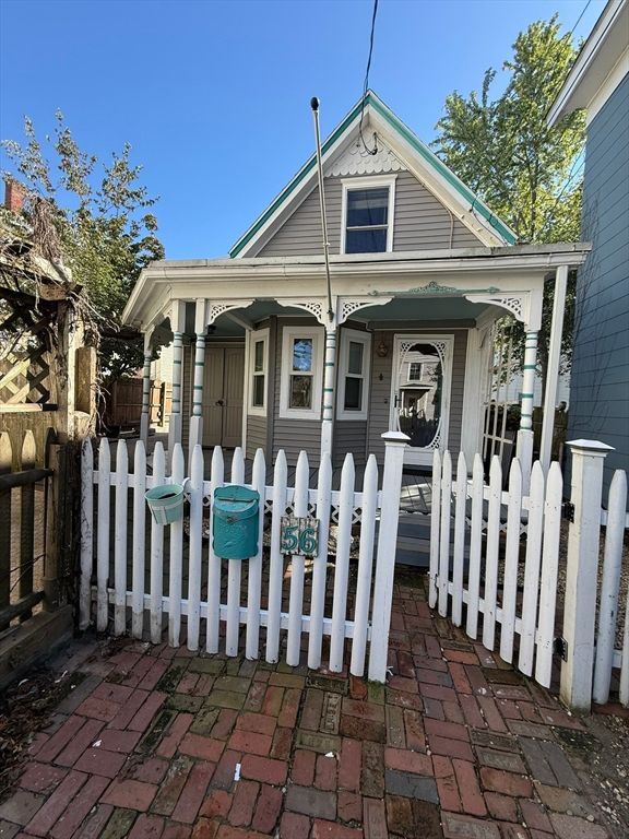 Exterior, Facade, Queen Anne Victorian