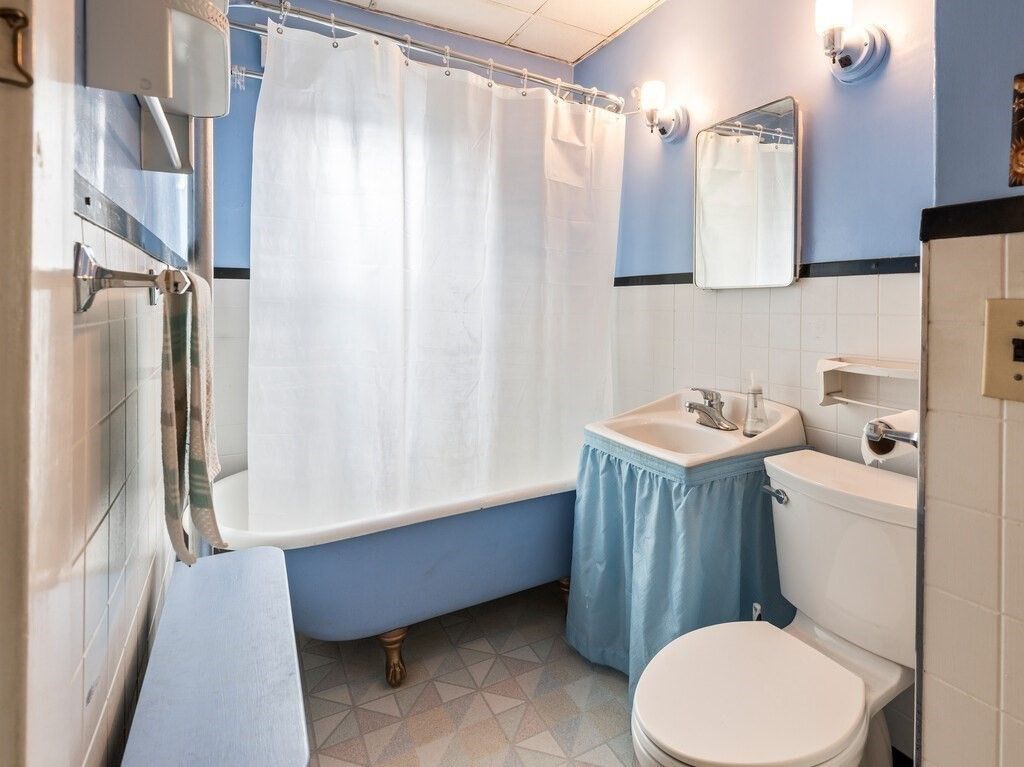 Bathroom, Interior