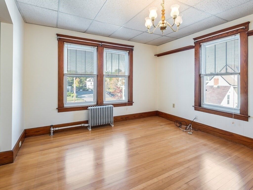 Chandelier, Empty room, Interior, Wood Texture Flooring