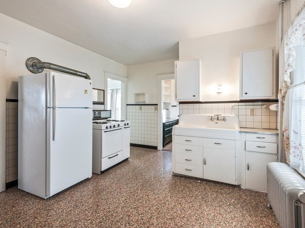 Interior, Kitchen, Tile Countertops